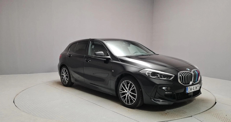 BMW Seria 1 cena 79300 przebieg: 70245, rok produkcji 2020 z Sokołów Małopolski małe 497